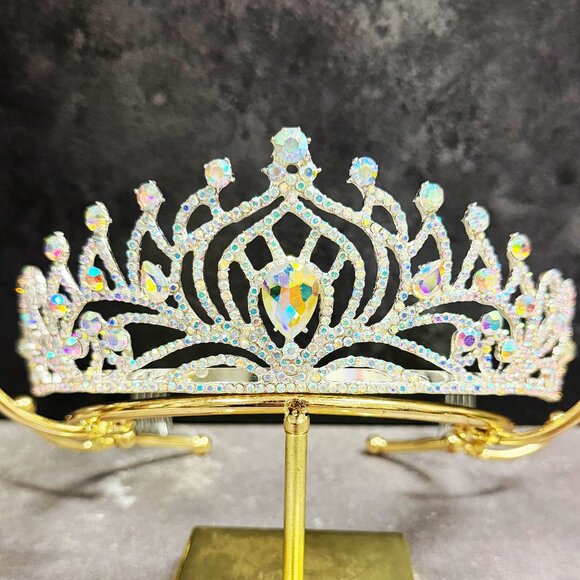 Diamond Silver Tiara, Tiara with Comb, Princess Tiara, Silver Cosplay Headband - Picture 8 of 8